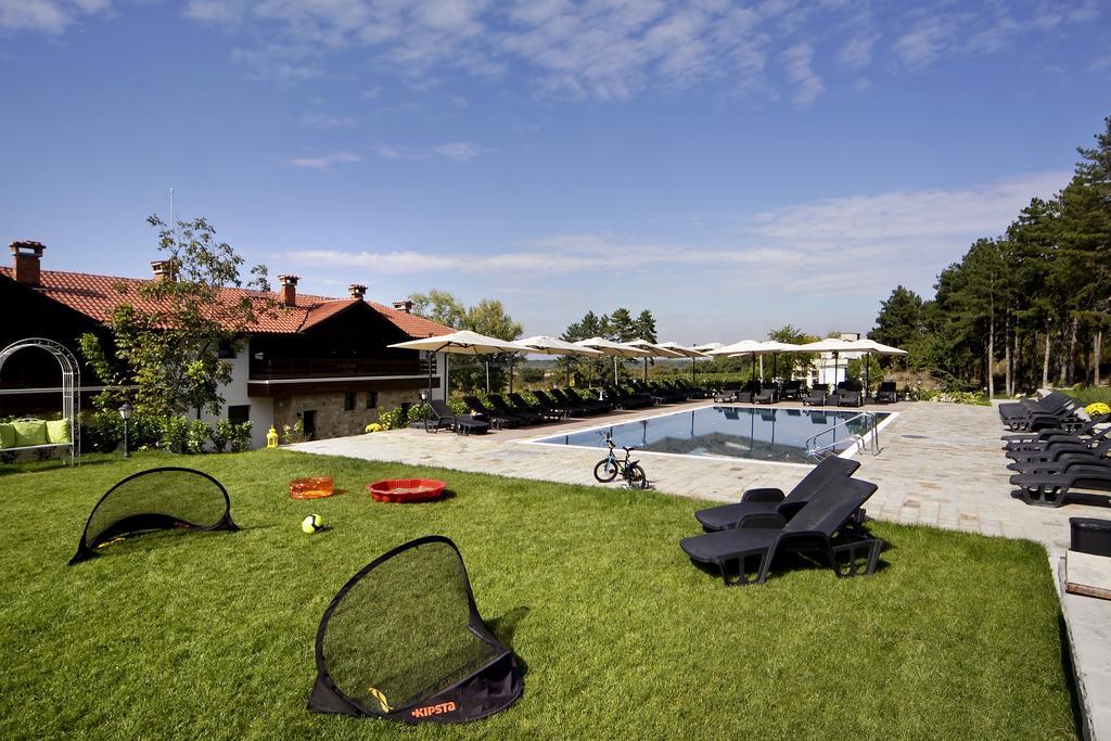 Esterra Vini Guest House Perushtitsa Buitenkant foto