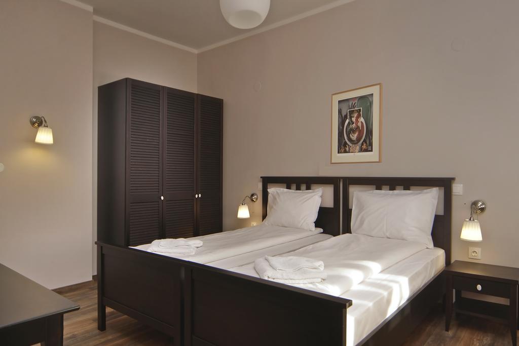 Esterra Vini Guest House Perushtitsa Buitenkant foto